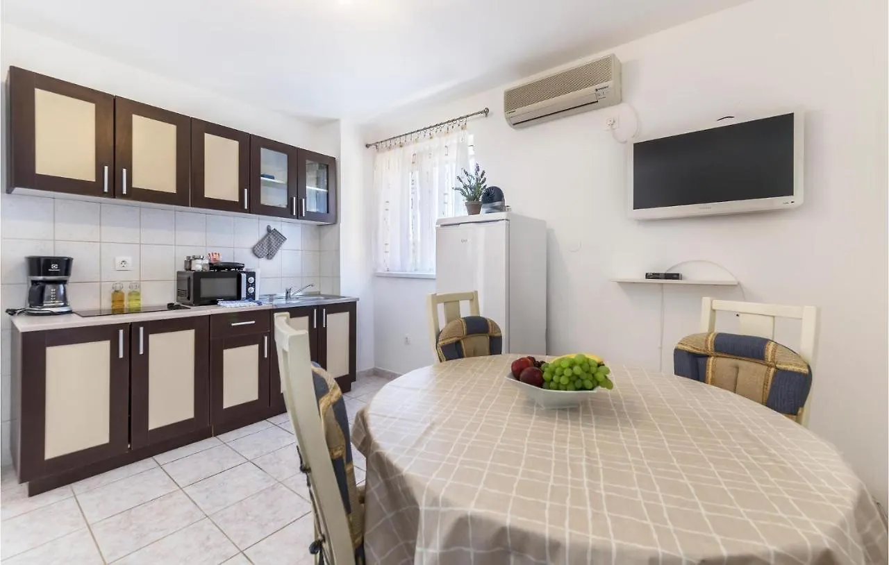 Cozy Apartment In Pula With Kitchen 0*,  Croatia