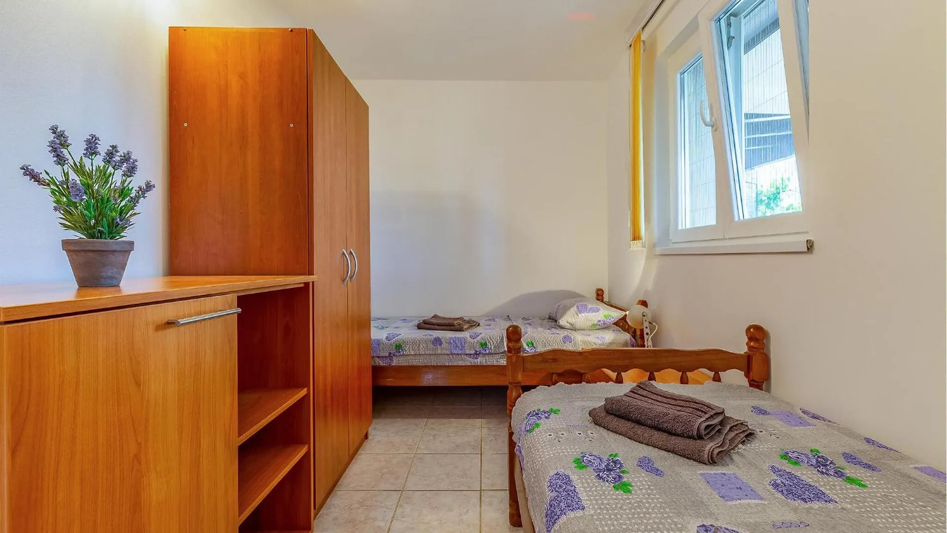 Cozy Apartment In Pula With Kitchen Croatia