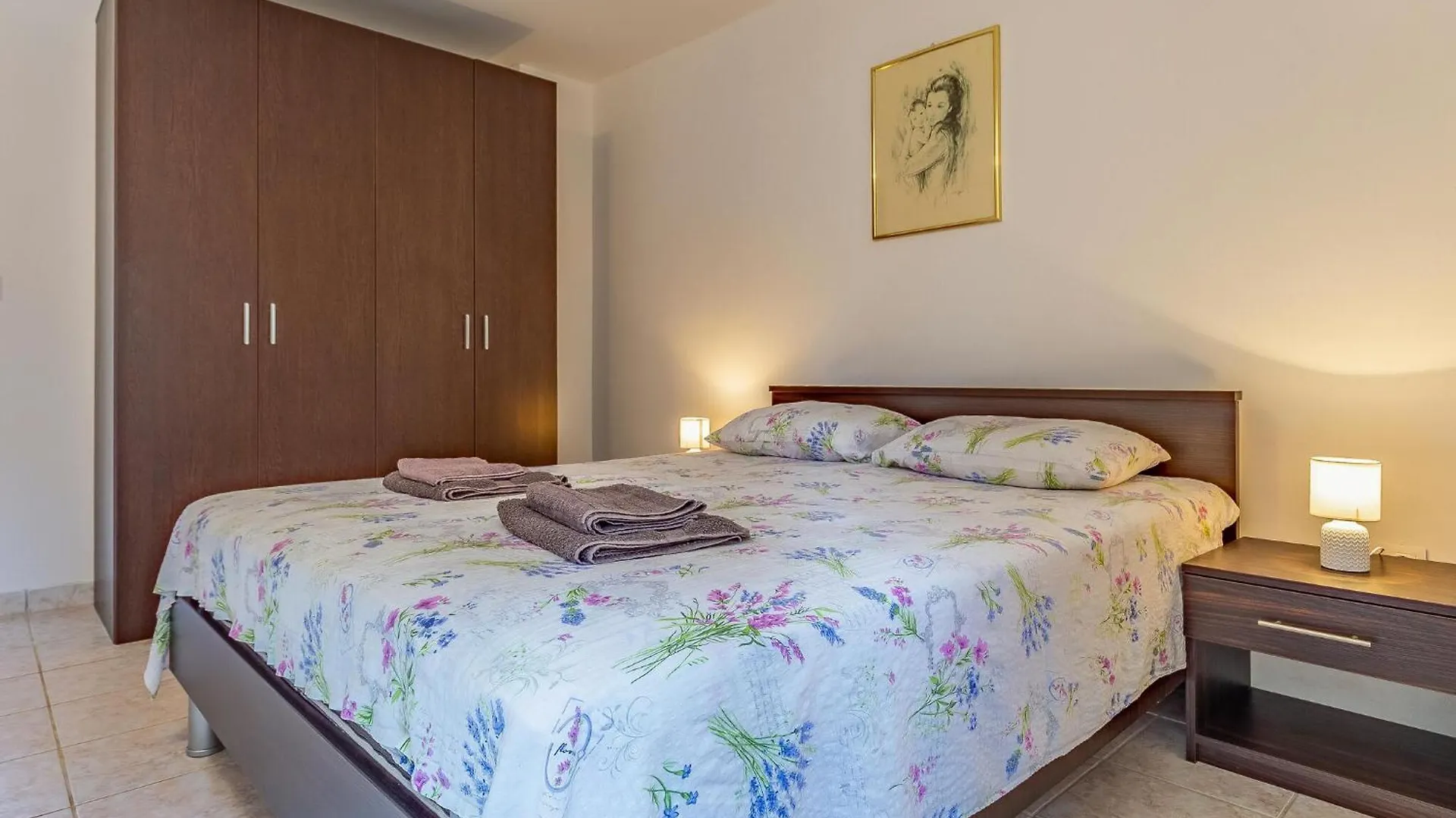 Cozy Apartment In Pula With Kitchen