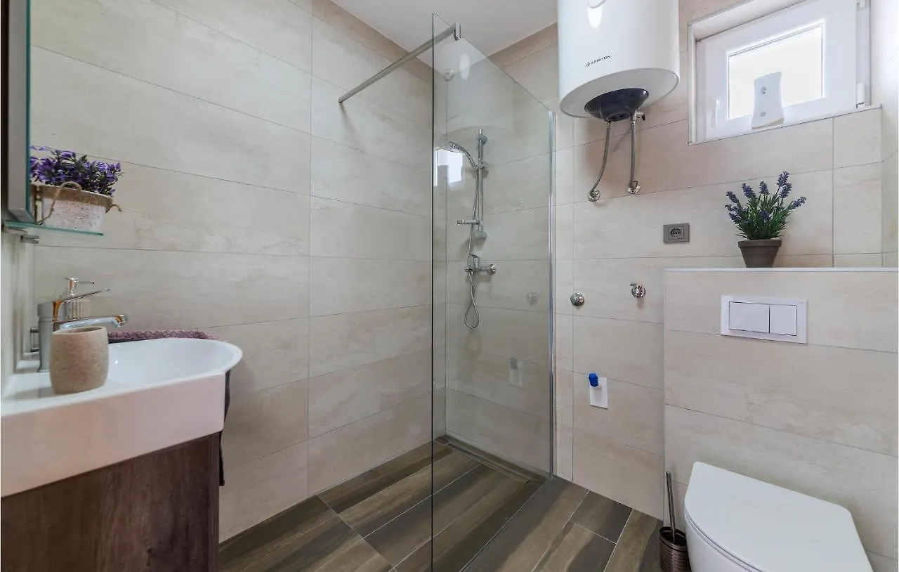 Cozy Apartment In Pula With Kitchen Croatia